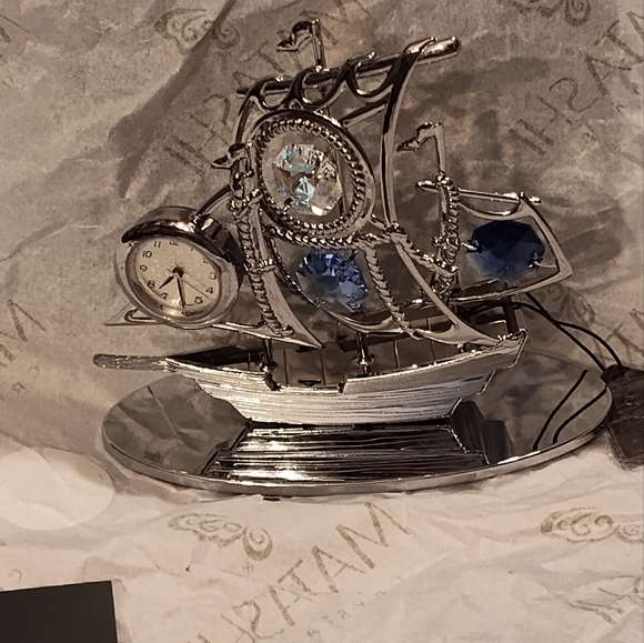 NWT!! Matashi Crystal Sailboat Clock - Picture 4 of 13